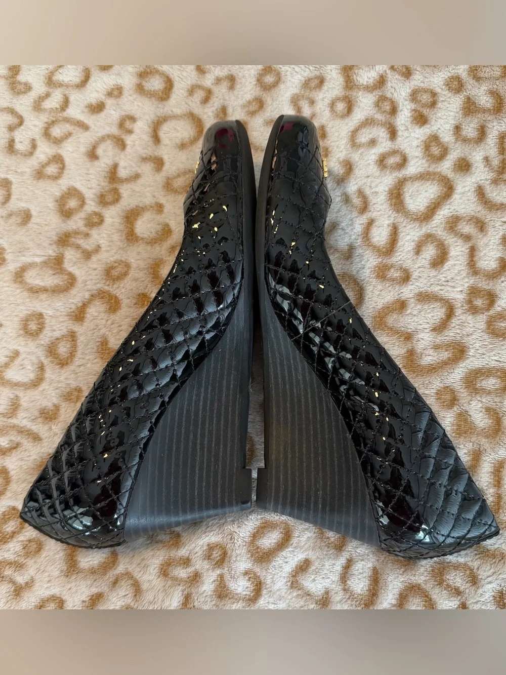 Tory Burch Quilted Pattern Patent Leather Pumps Heels Shoes Women’s Size: 7.5M